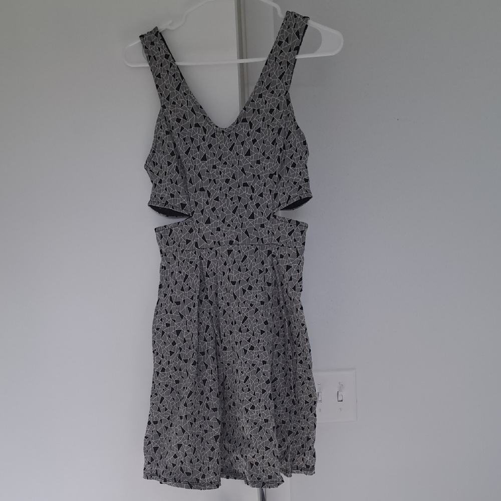 Elegant Black and White Patterned Dress
